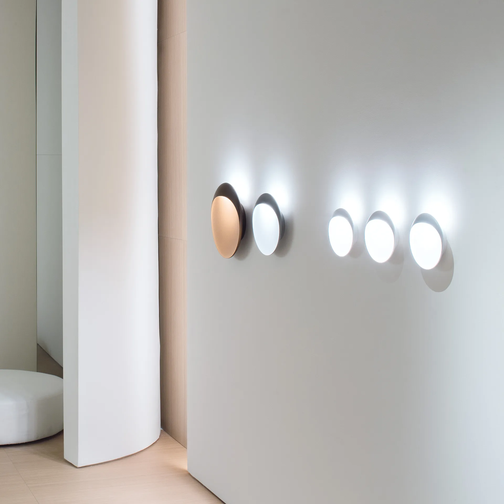 Flindt vägglampa Ø40 cm, Corten Louis Poulsen