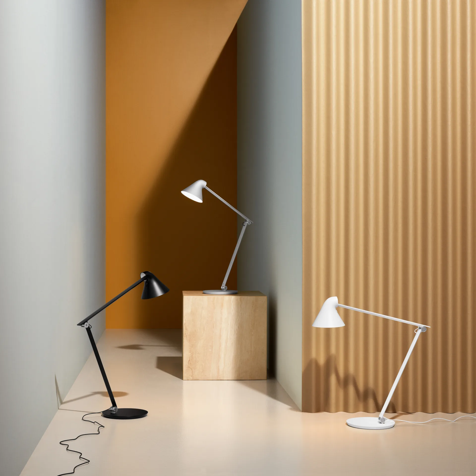 NJP bordslampa, Svart Louis Poulsen