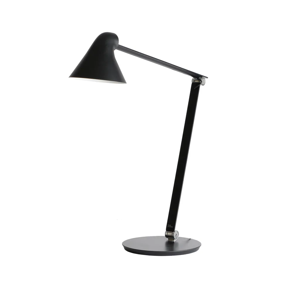 NJP skrivbordslampa, Svart, fotplatta, 3000k Louis Poulsen