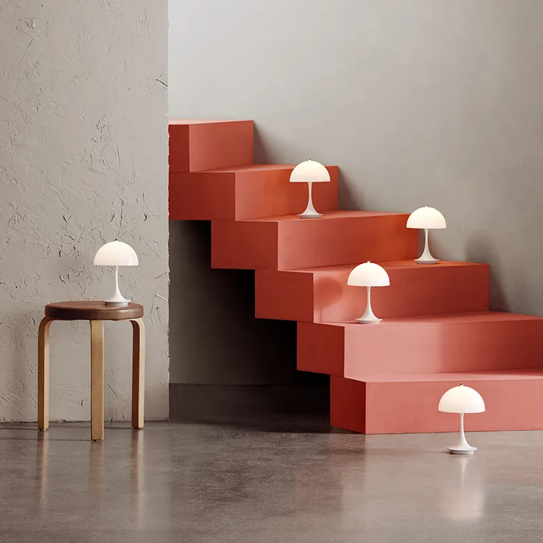 Panthella 160 portable bordslampa, Opal Louis Poulsen