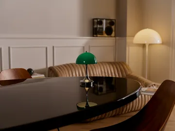 Panthella 160 Portable v3 bordslampa - Original Opal Green - Louis Poulsen