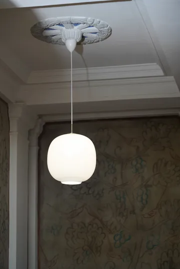 VL45 Radiohuspendel Ø37 cm - Brass-white opal glass - Louis Poulsen
