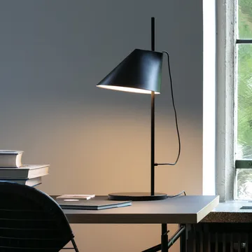 Yuh bordslampa - Svart - Louis Poulsen
