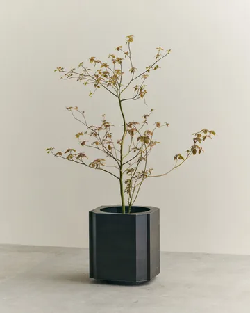 Funki kruka XL 70 cm - Raw Iron - Louise Roe