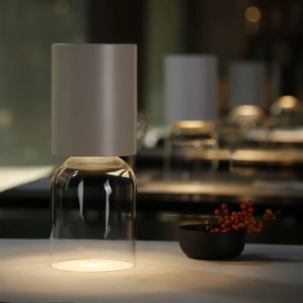 Nui Mini bordslampa, sand Luceplan