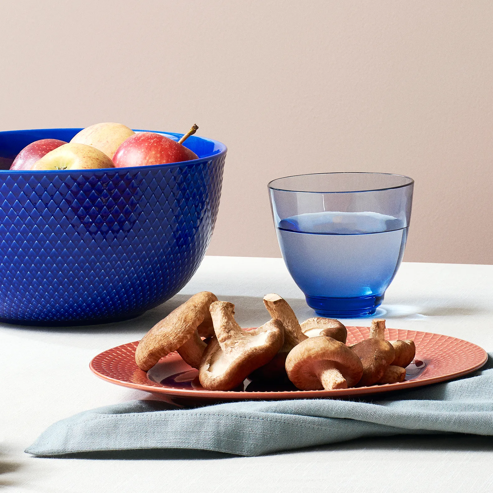 Rhombe serveringsskål Ø22 cm, Mörkblå Lyngby Porcelæn