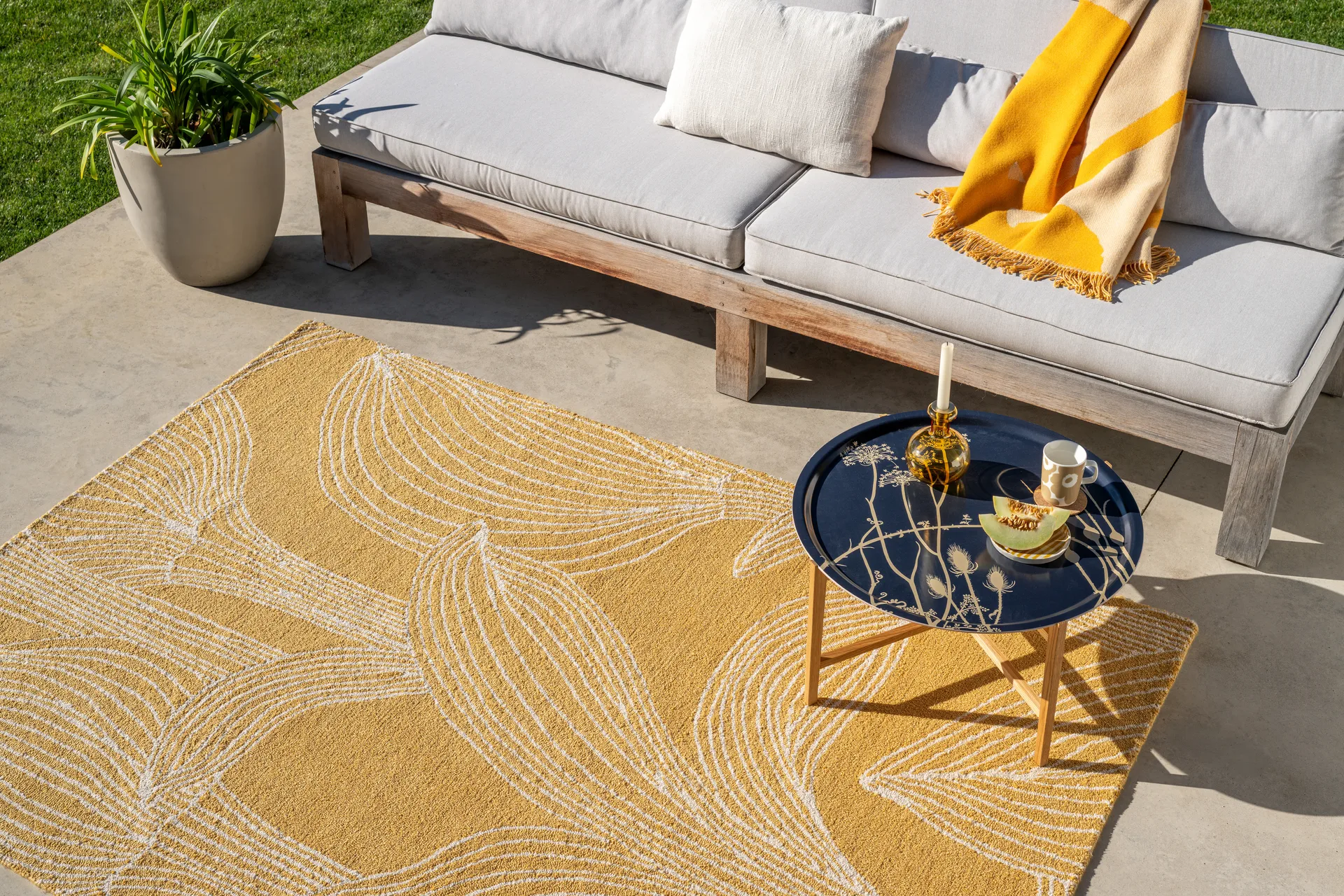 Kukat puhkeavat matta outdoor, Straw, 140x200 cm Marimekko