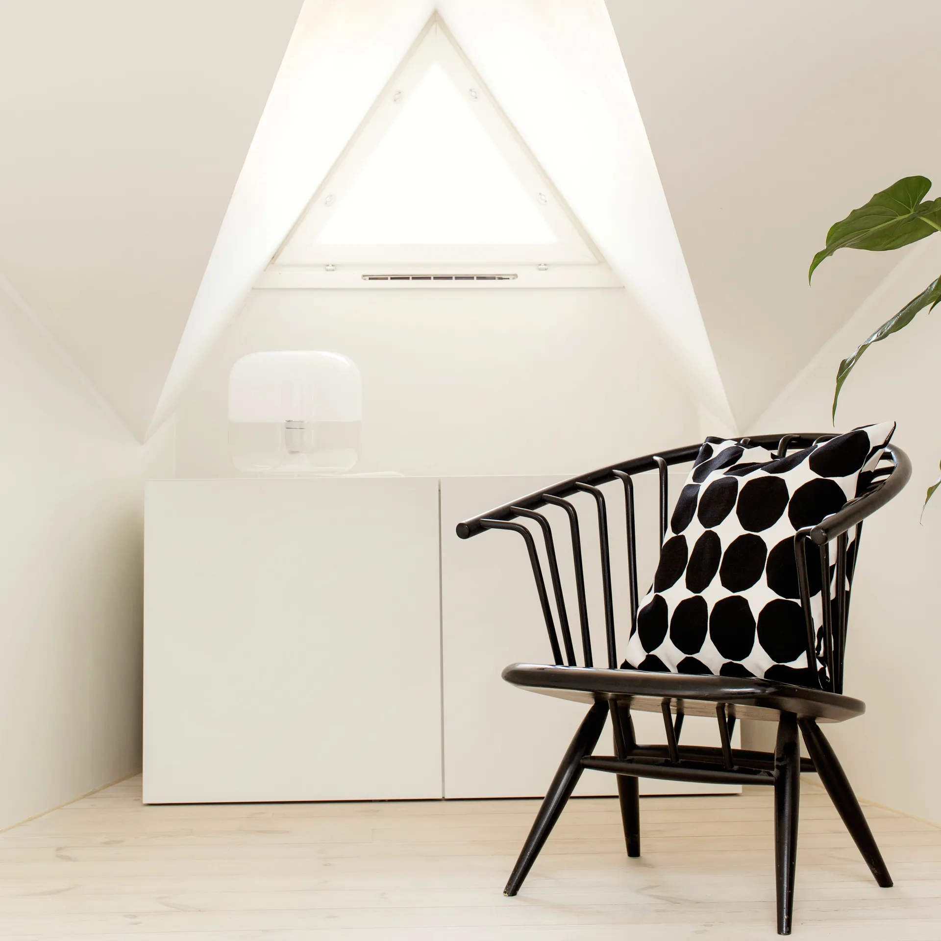 Pienet Kivet kuddfodral 50x50 cm, svart-vit Marimekko