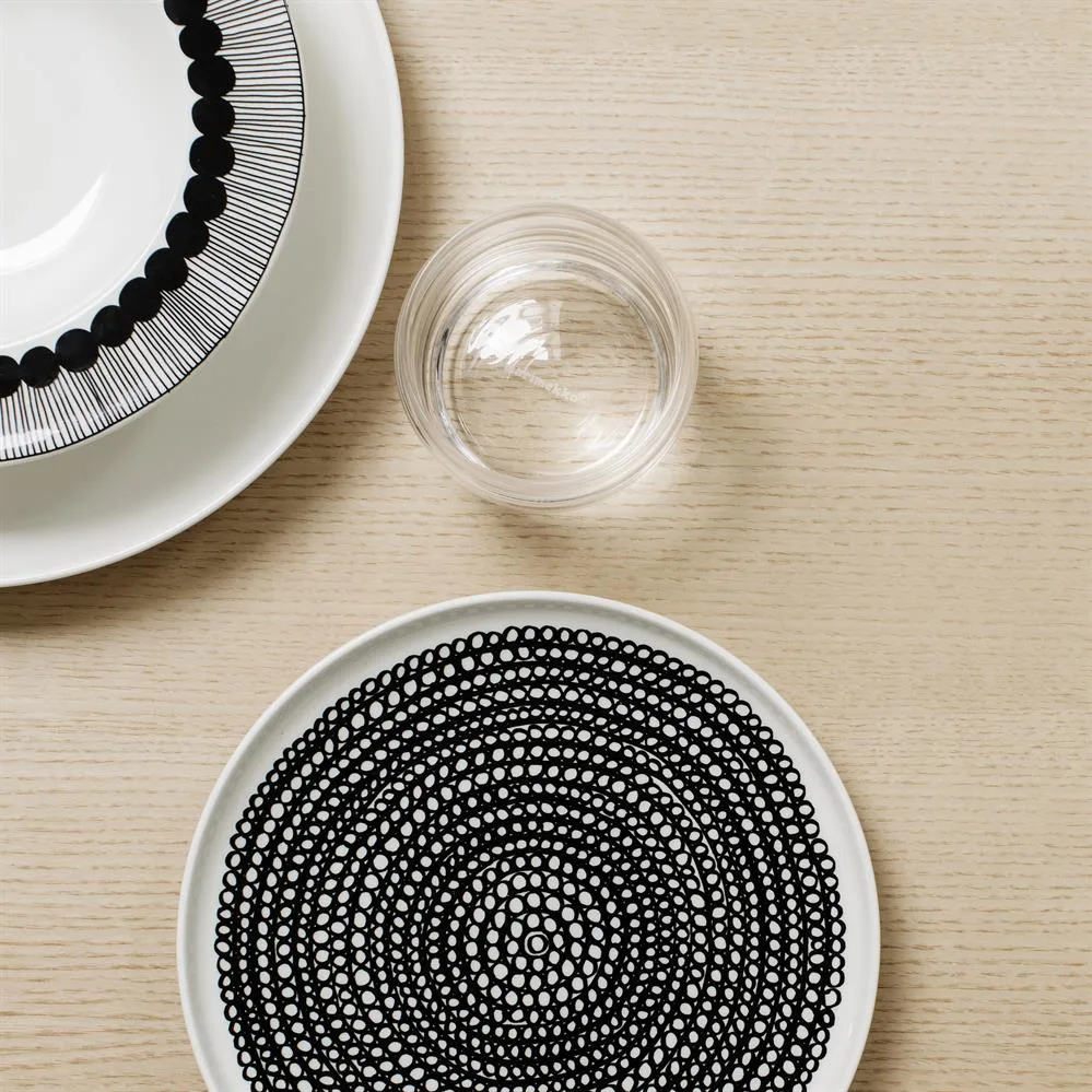 Räsymatto tallrik 20 cm 6-pack svart små prickar Marimekko