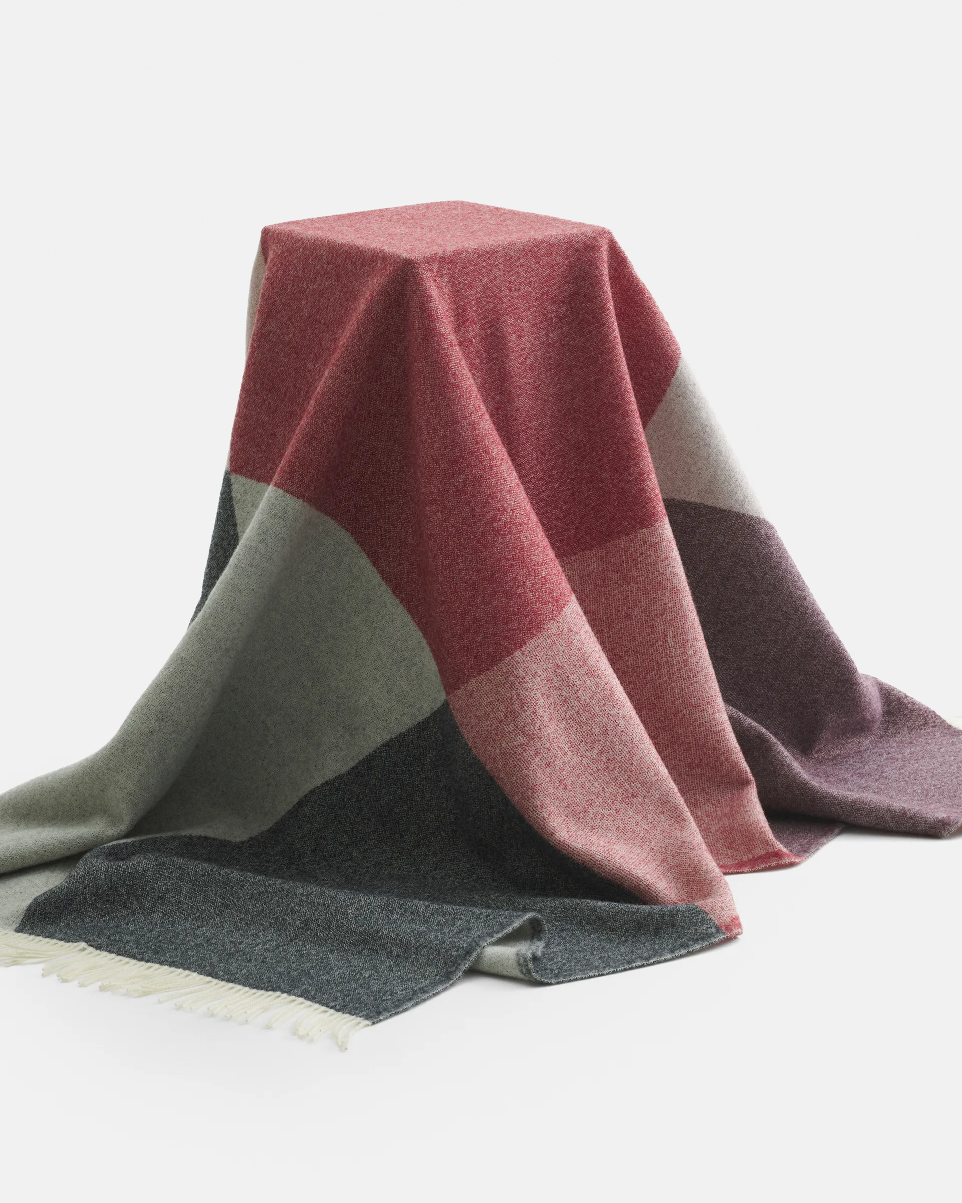 Sambara filt 140x180 cm, Off white-red-brown Marimekko