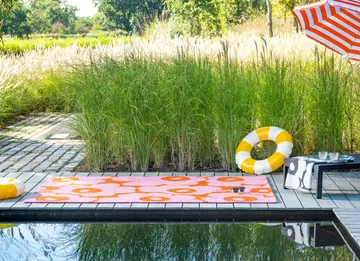Unikko matta outdoor - Pink-orange, 200x280 cm - Marimekko
