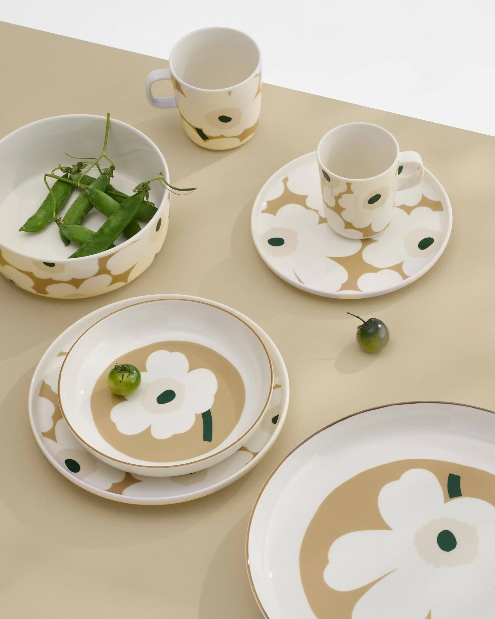 Unikko mugg 25 cl, White-beige-light sand-dark green Marimekko
