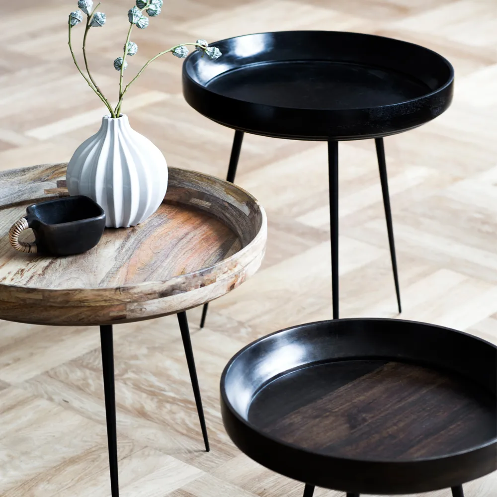 Bowl Medium bord, mango svart, svart stativ Mater