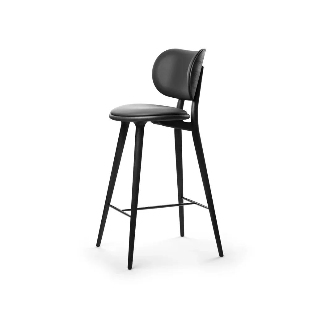 Mater High Stool Backrest barstol låg, läder svart, svartbetsat bokstativ Mater