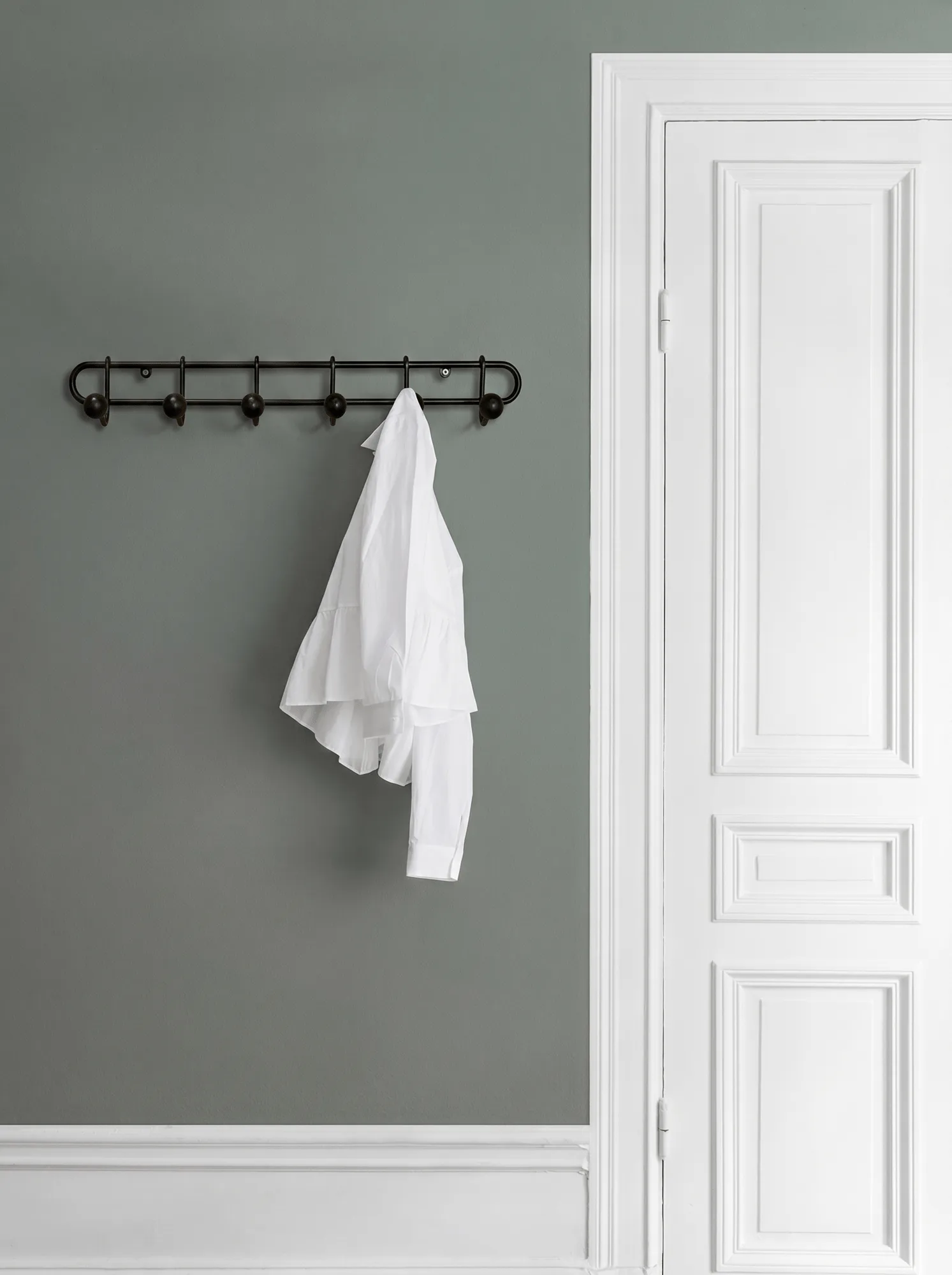 Bill Slim klädhängare, Black Maze
