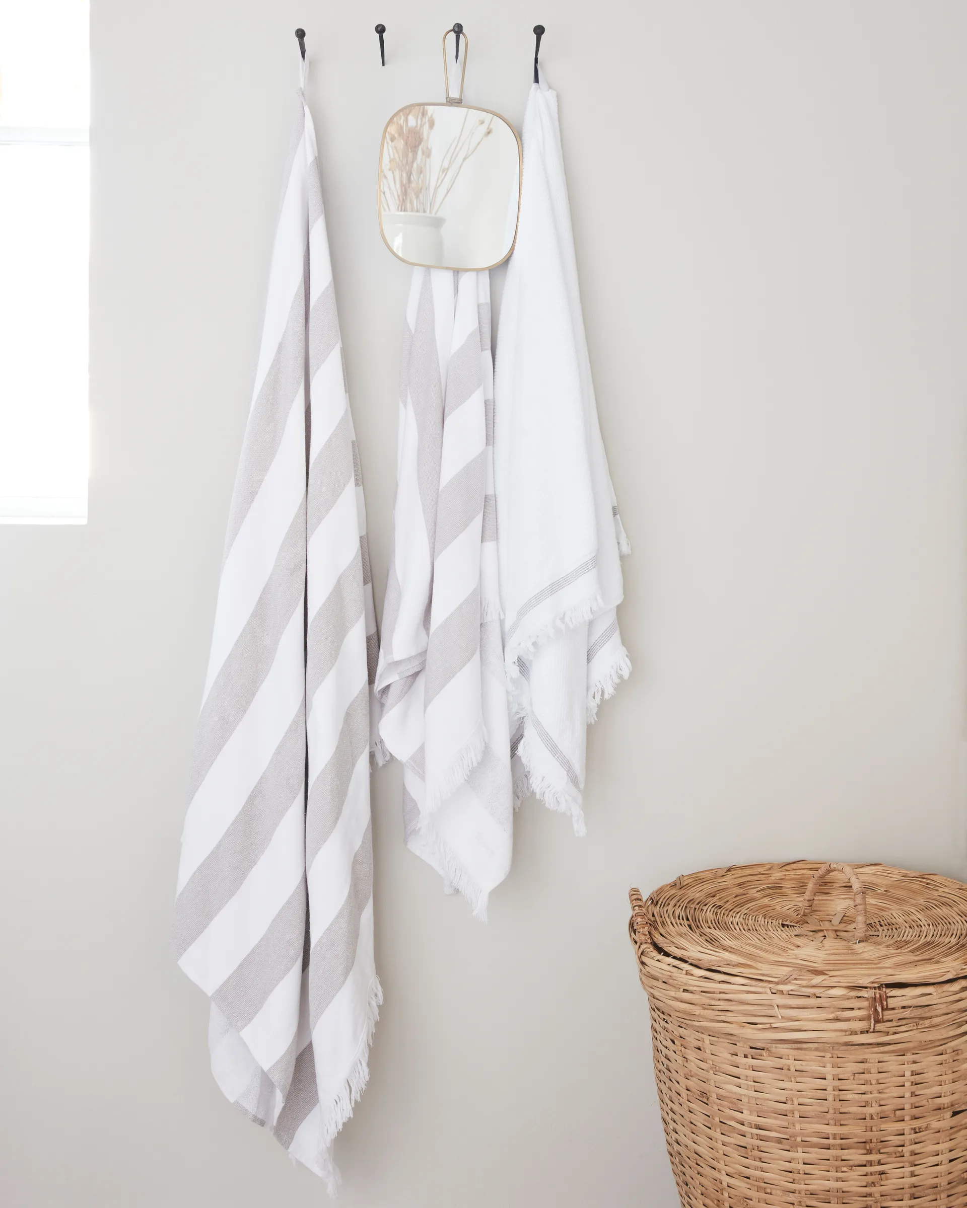 Meraki handduk vit med grå streck, 100x180 cm Meraki