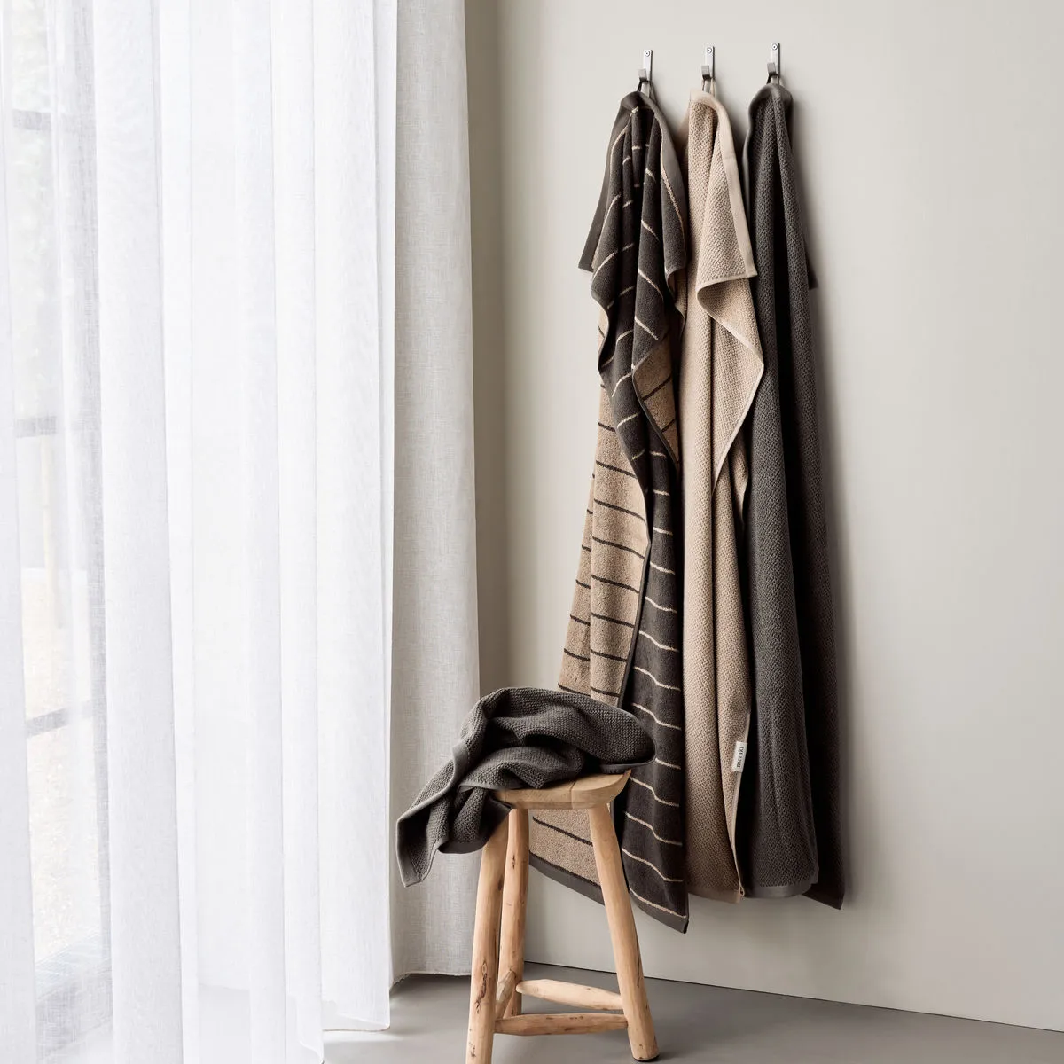 Stripe handduk 70x140 cm, Army Meraki