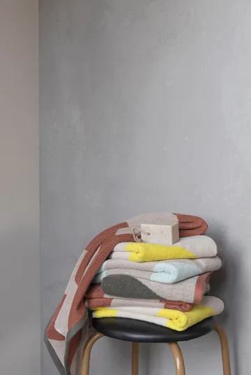 Diagonal handduk - Yellow, 70x133 cm - Mette Ditmer