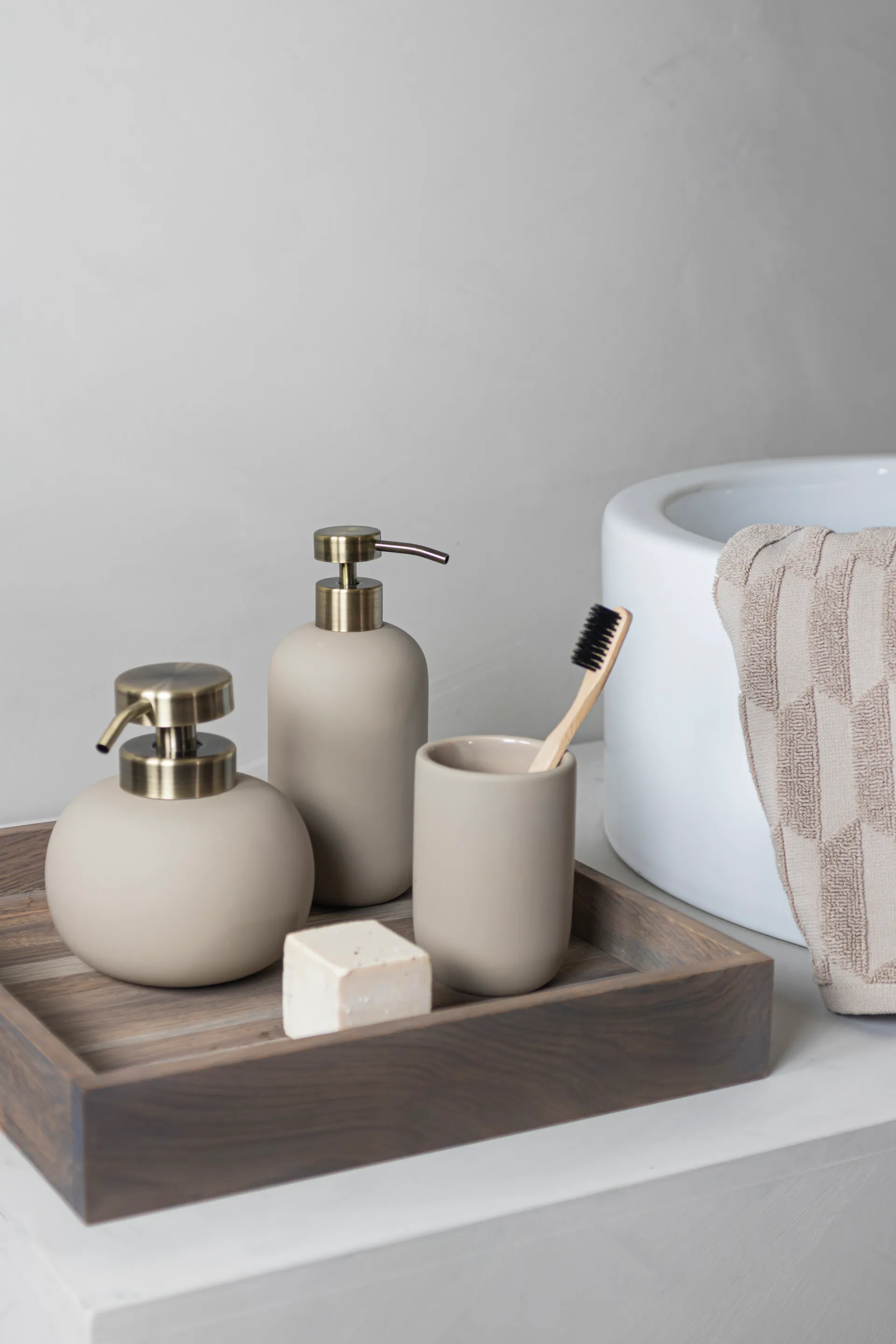 Lotus tvålpump, Sand (off-white) Mette Ditmer