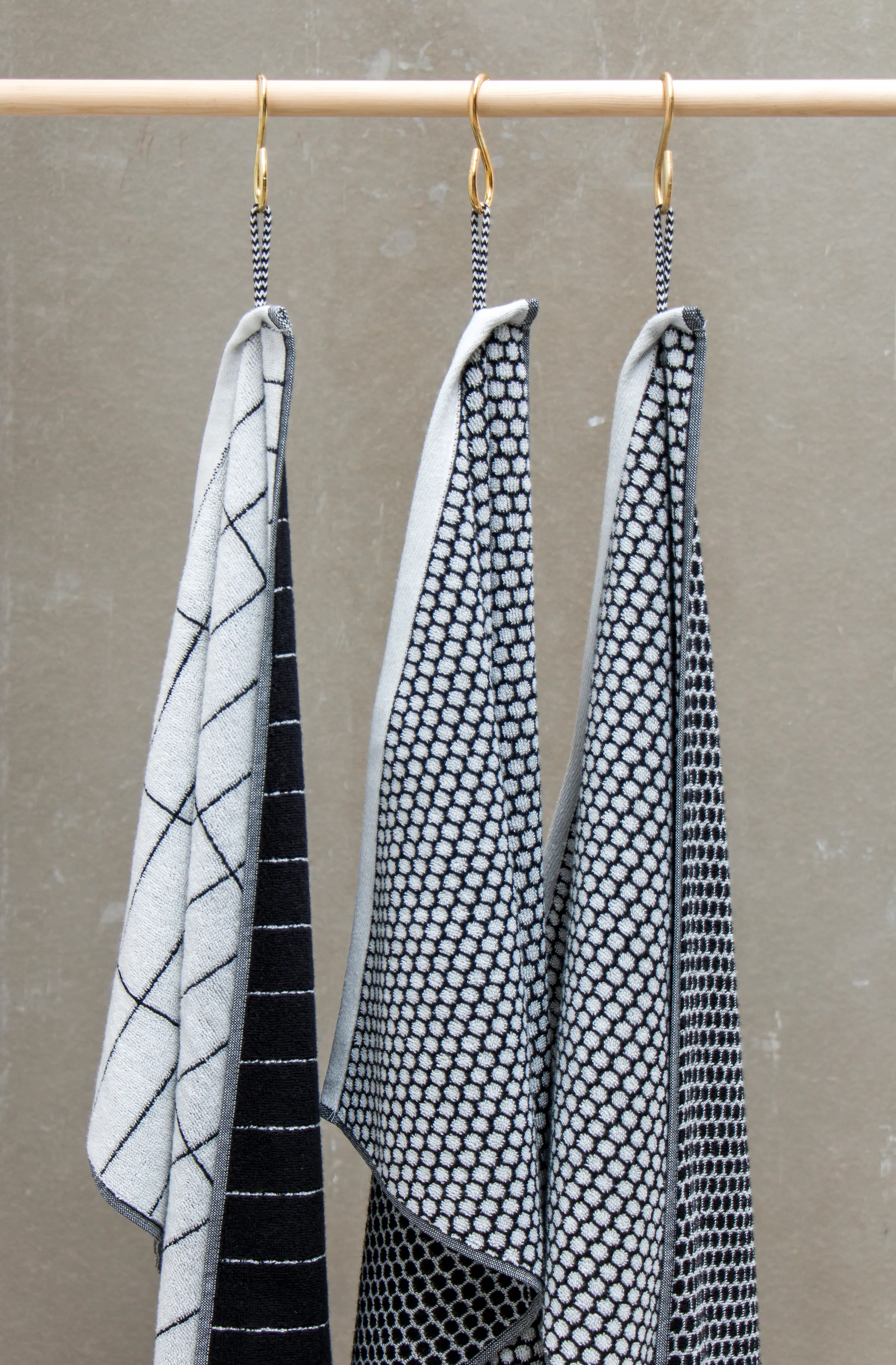 Tile Stone gästhandduk 38x60 cm 2-pack, Black-Off-white Mette Ditmer