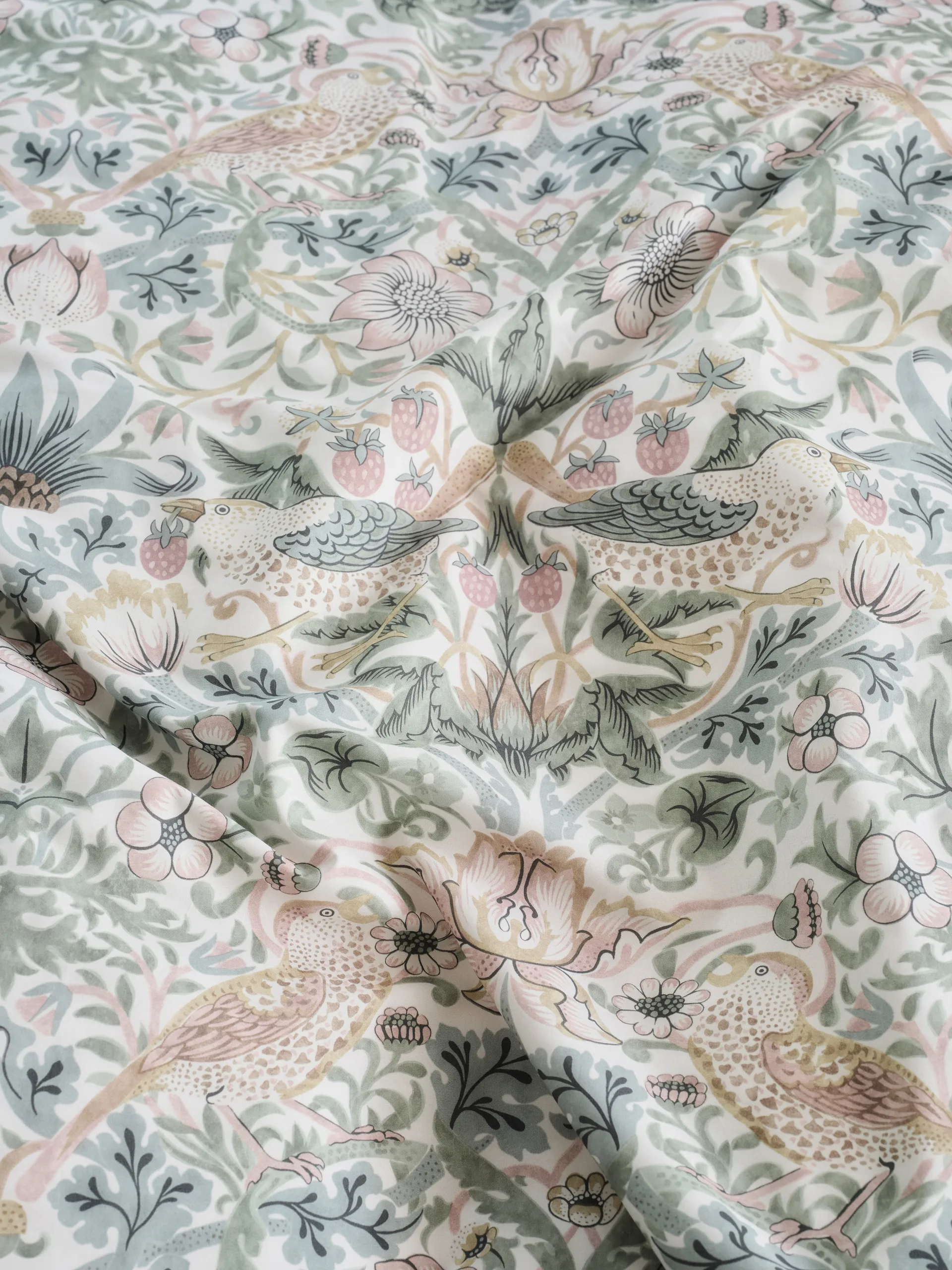 Morris & Co. Strawberry Thief Påslakan, Grön-150x210 cm Mille Notti
