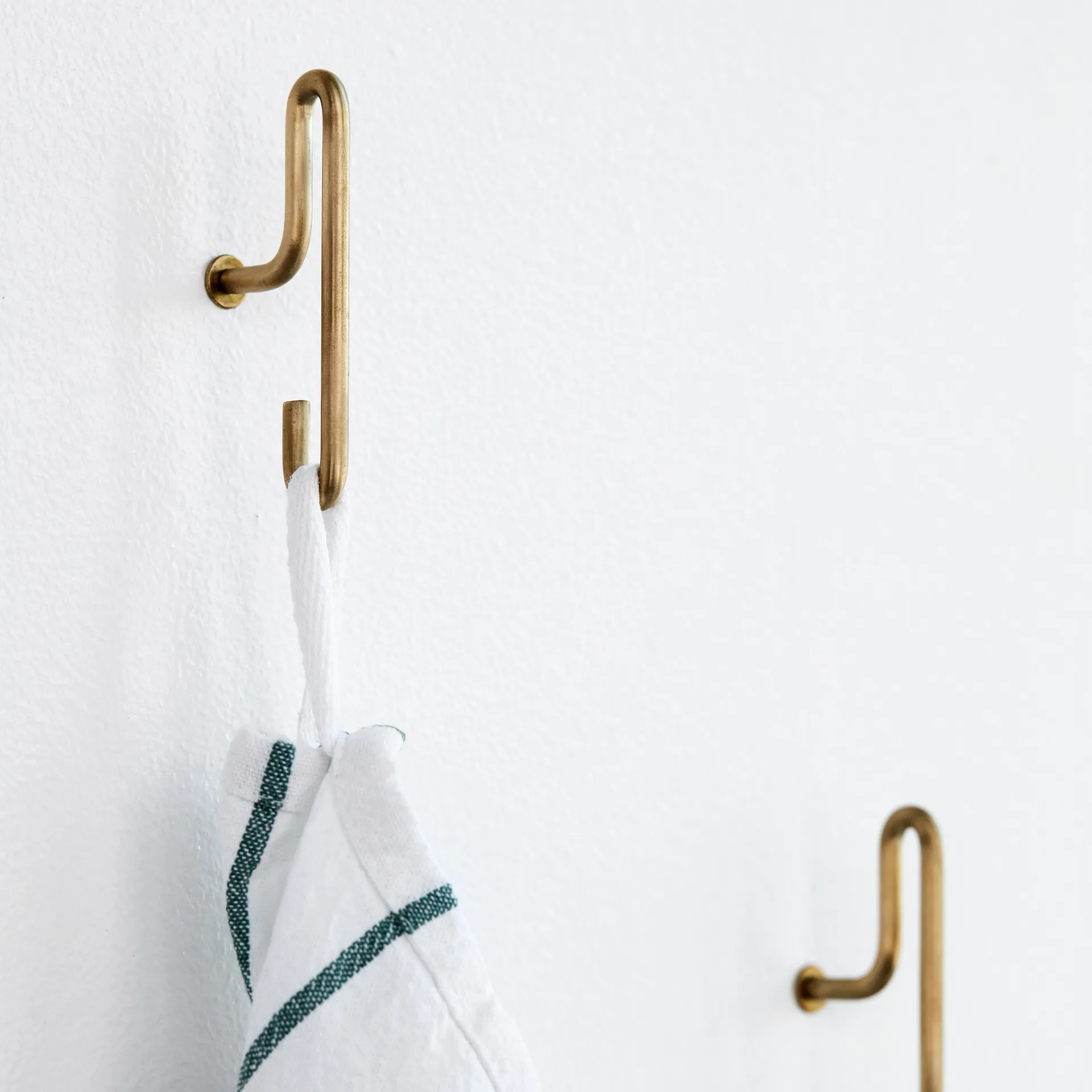 Moebe väggkrok small 2-pack, Matt guld MOEBE