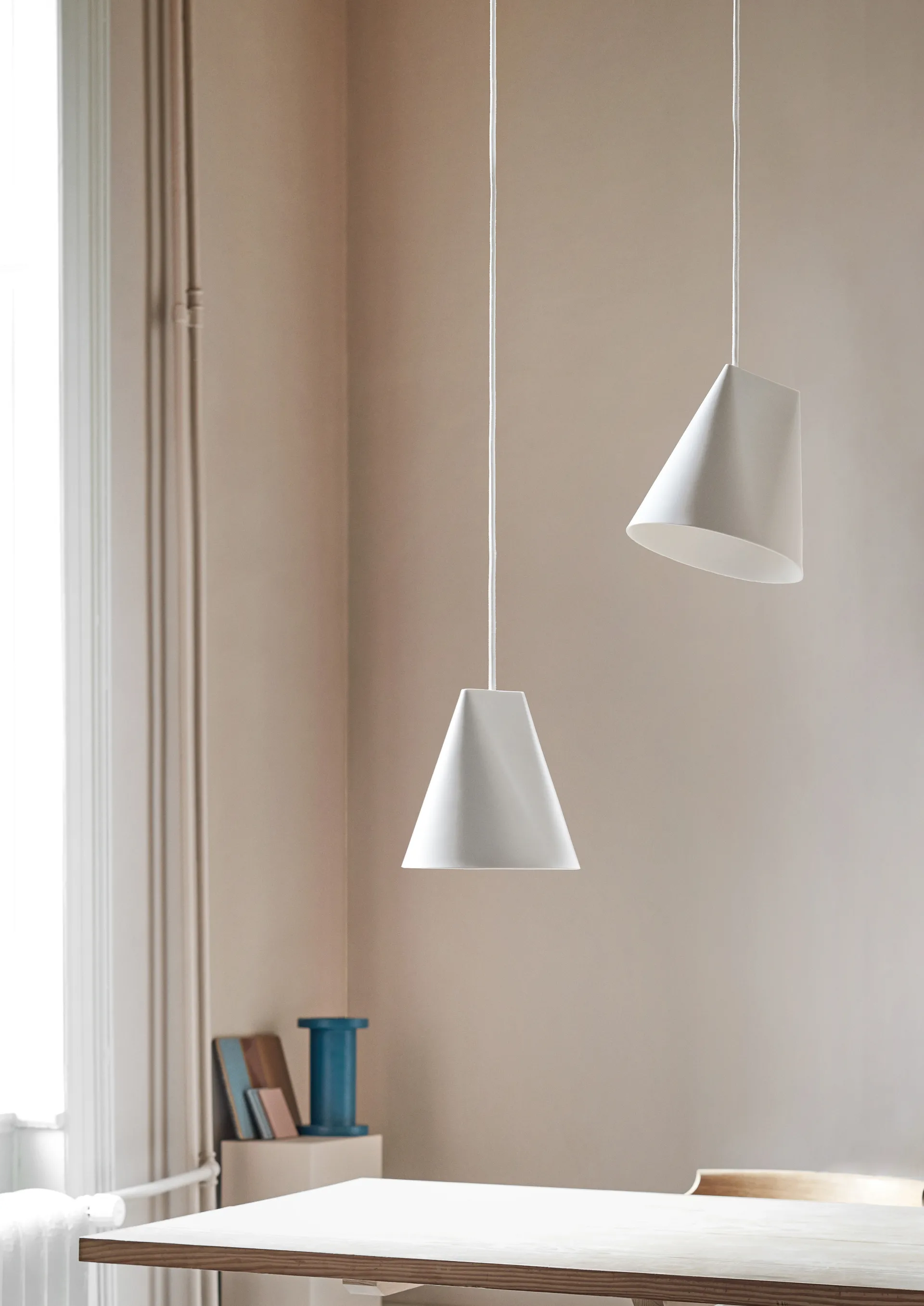 Taklampa keramik 23x23,5 cm, White MOEBE