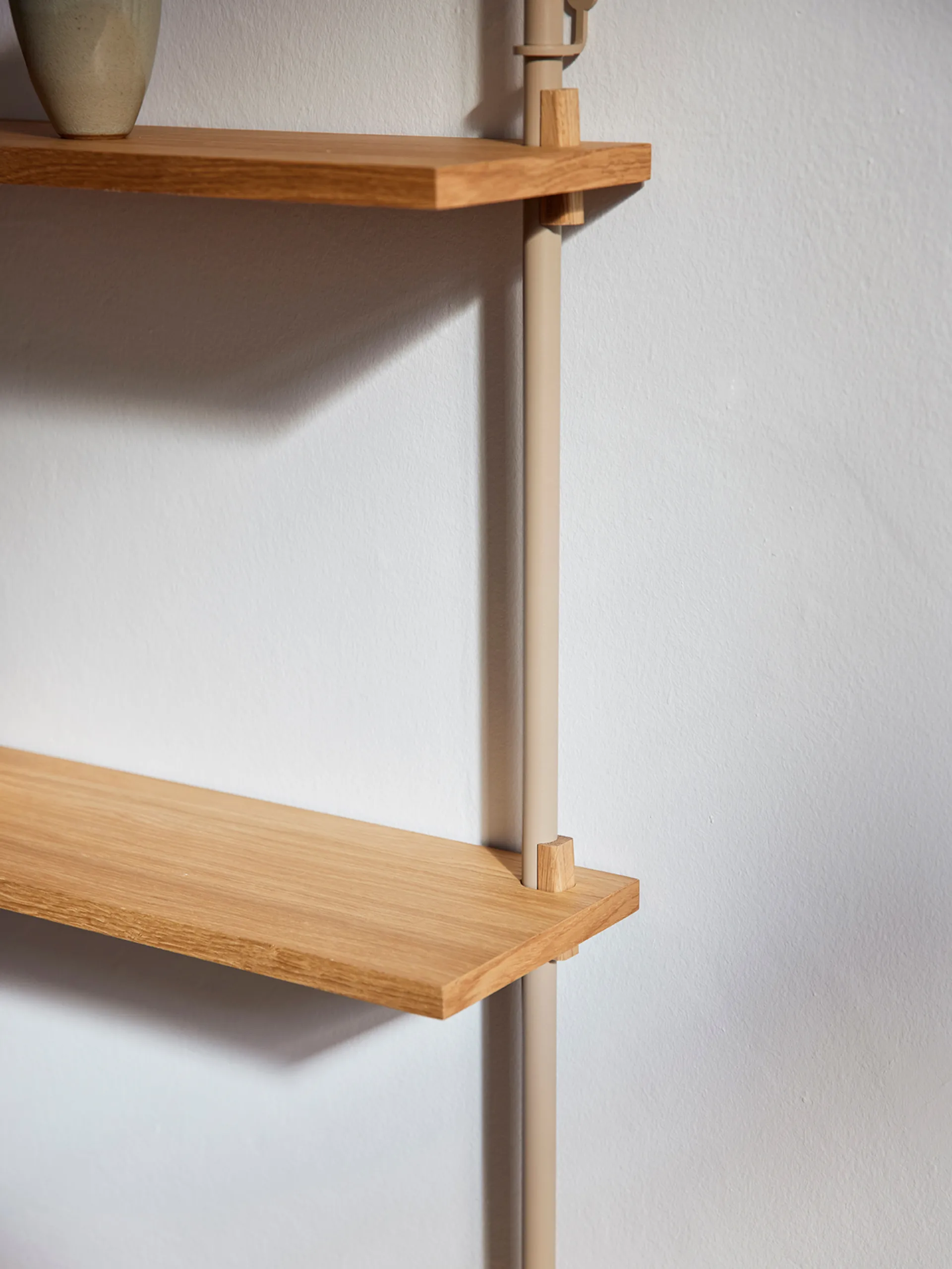 Wall Shelving vägghylla, Rökt ek-warm grey, 92x65x17,5 cm, WS.65.1 MOEBE