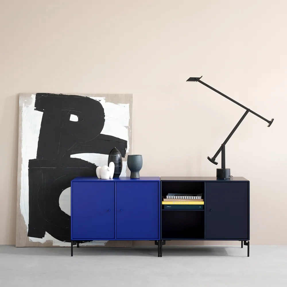 Save sideboard, nordic 09, svartlackade ben Montana