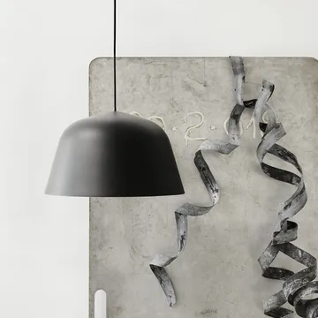 Ambit taklampa Ø25 cm - svart - Muuto