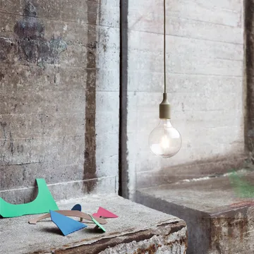 E27 lampa - Olivgrön - Muuto