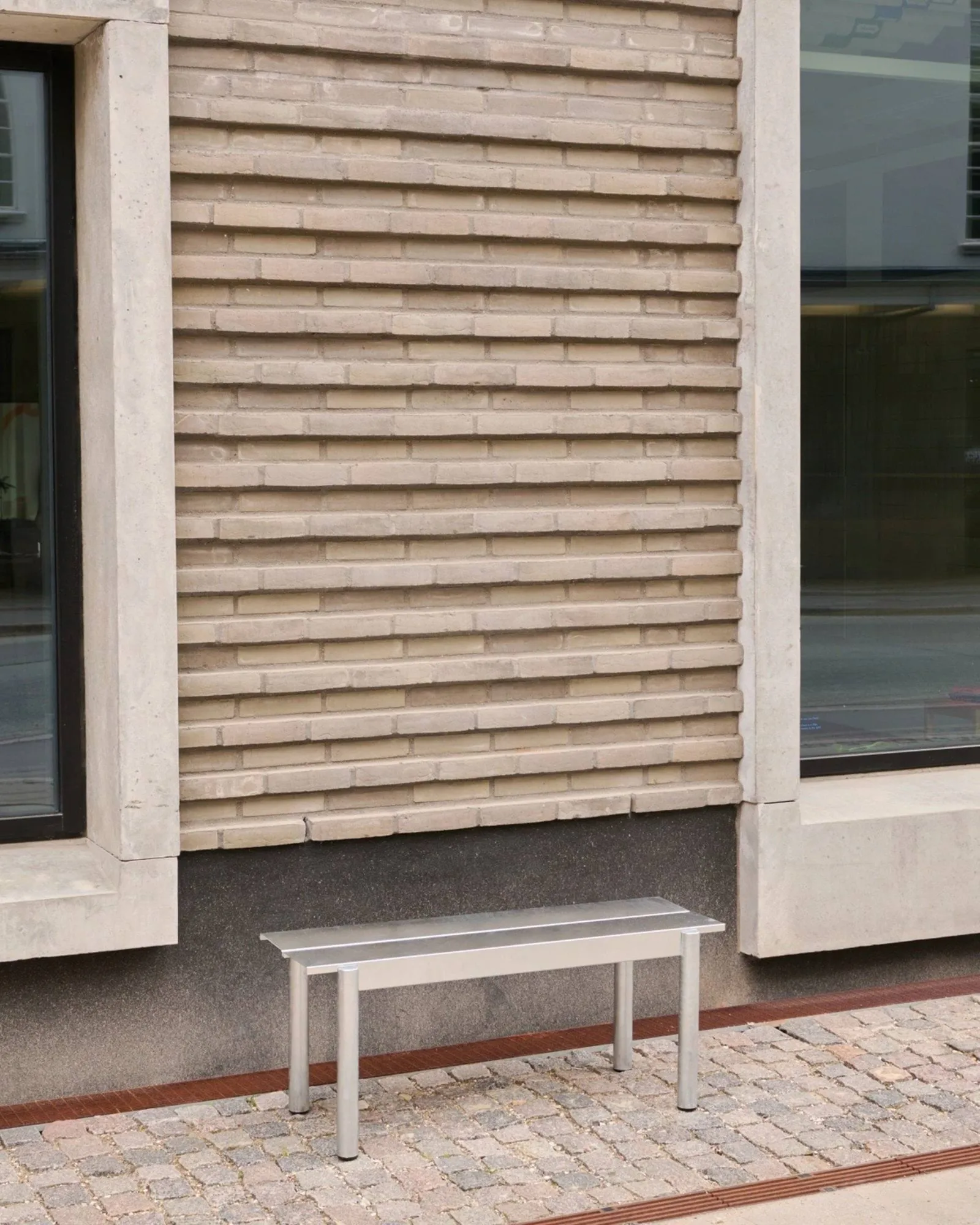 Linear steel bench bänk 170x34 cm, Warm galvanized steel Muuto