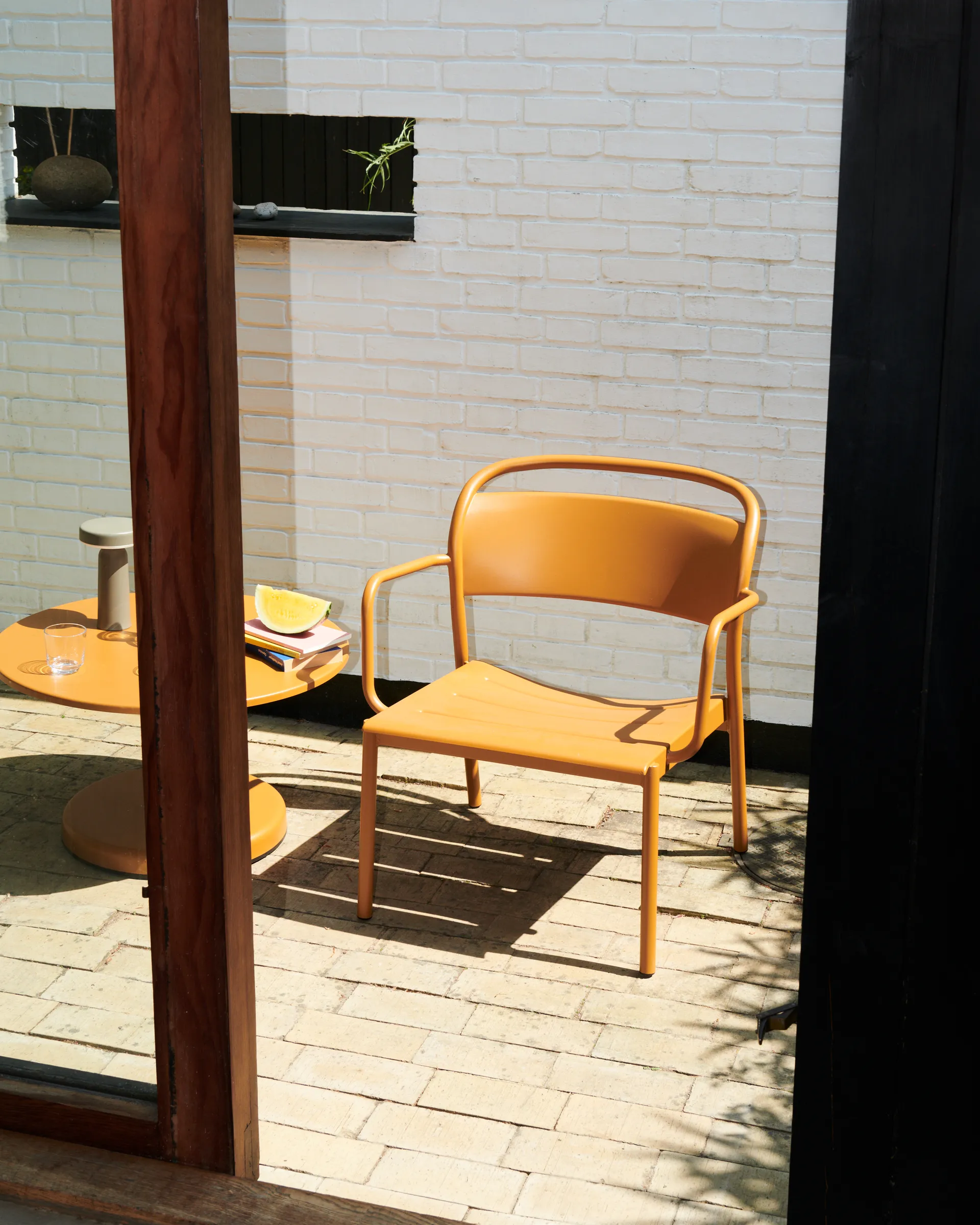 Linear Steel loungefåtölj, Burnt orange Muuto