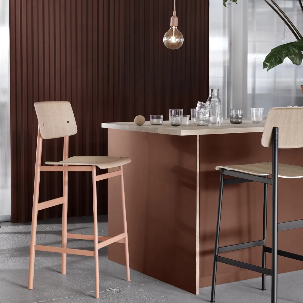 Loft barstol, oak, låg, svart stålstativ Muuto