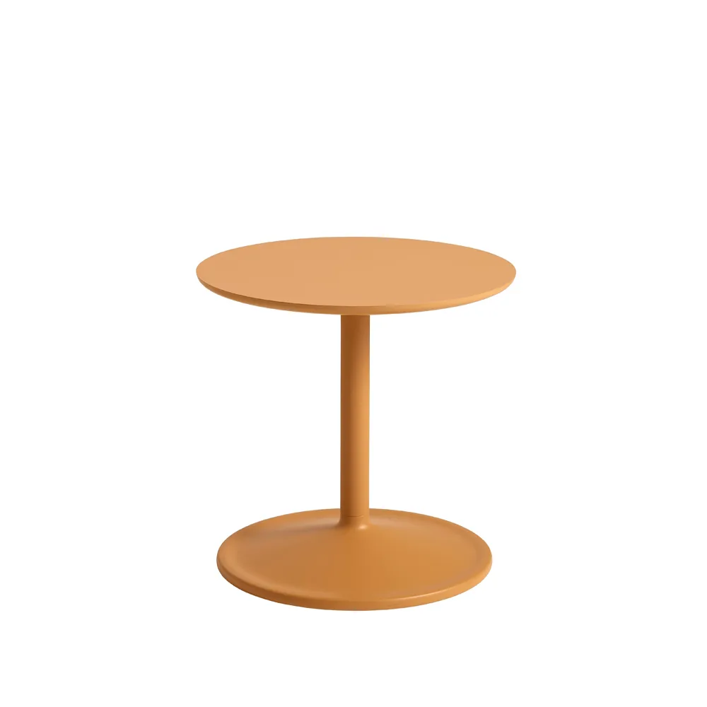 Soft sidobord Ø41cm, Orange laminate H: 40 cm Muuto