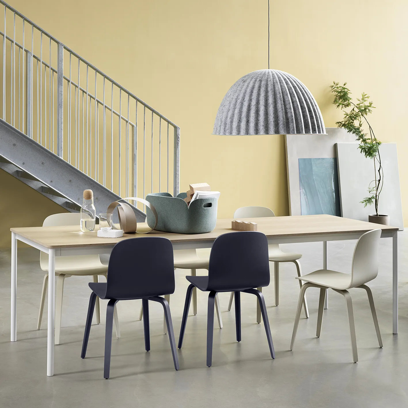 Under the bell taklampa Ø82 cm, White melange Muuto
