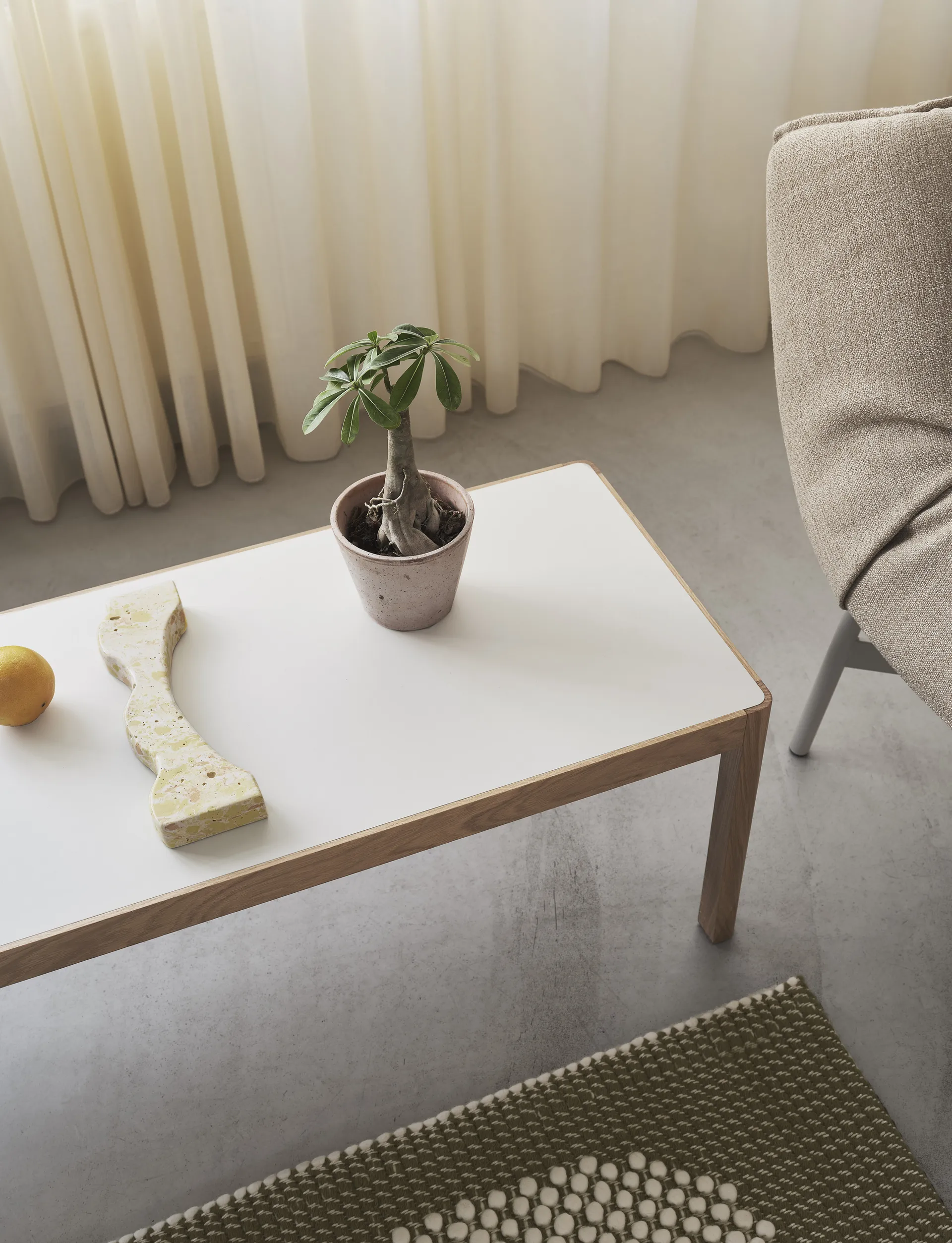 Wrap Lounge Chair loungestol, Ecriture 240-grey Muuto