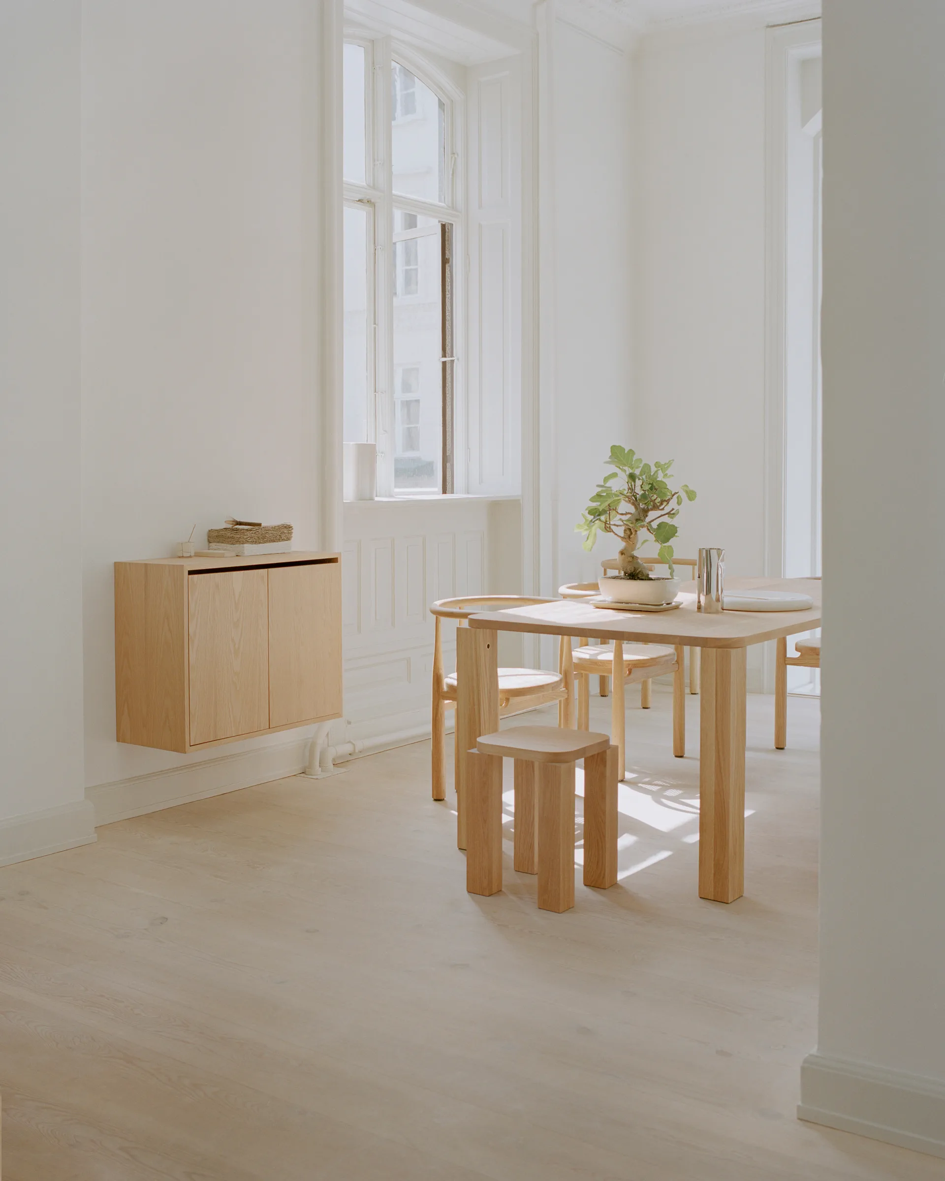 Atlas pall, Natural Oak New Works