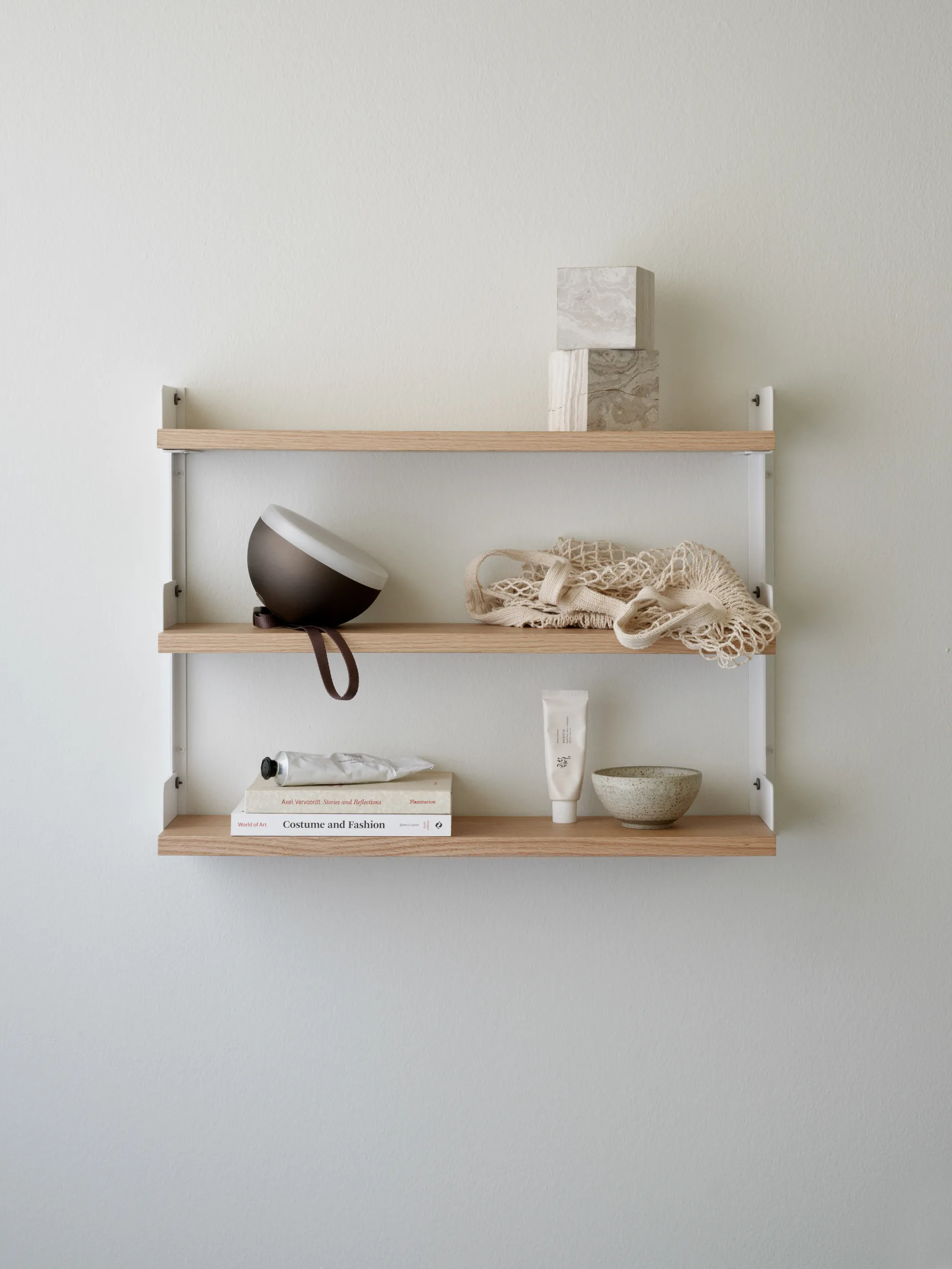 New Works Tea Shelf vägghängd hylla 46x62,5 cm, Ek New Works