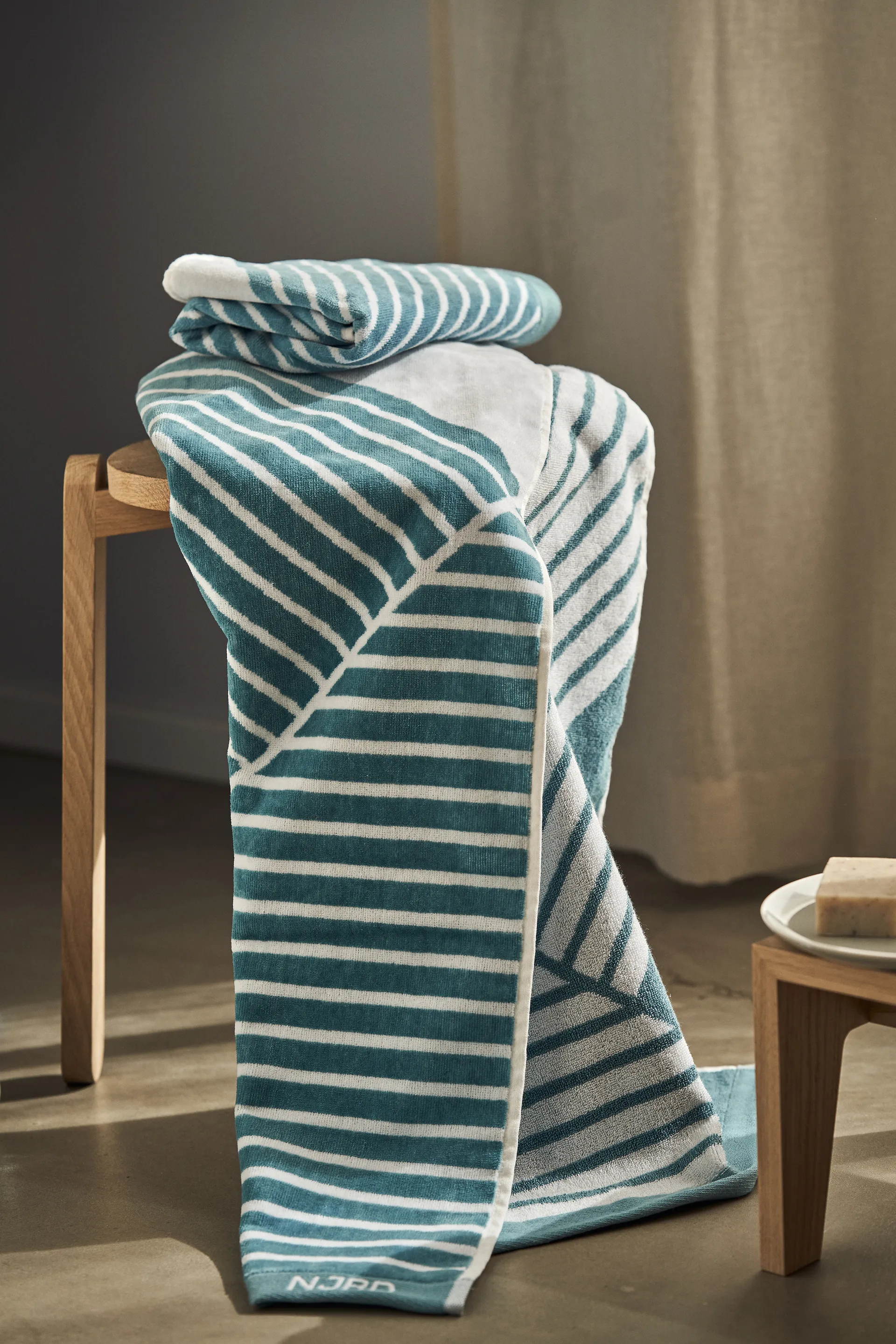 Stripes badhandduk 70x140 cm Special Edition 2022, Turkos NJRD