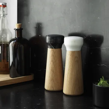 Craft saltkvarn ek-vit marmor - Liten - Normann Copenhagen