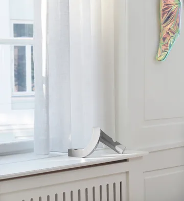Crooked ljusstake 2 - Warm grey - Normann Copenhagen