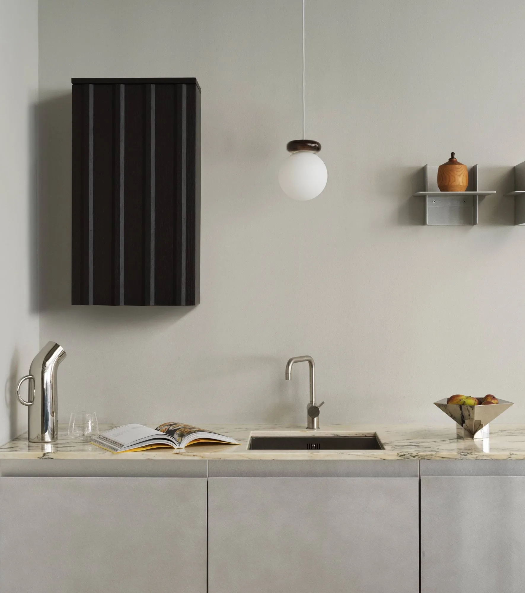 Rib väggskåp, Soft black, 73x40x23 cm Normann Copenhagen