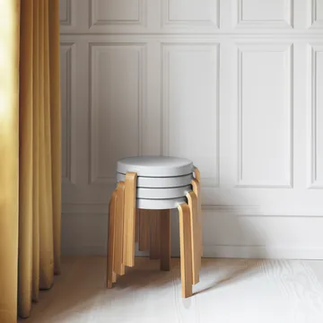 Tap rund pall - Grå-ek, Ø41x43 cm - Normann Copenhagen
