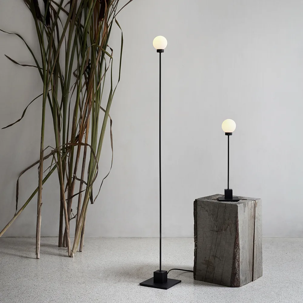 Snowball Golvlampa, steel, vitt opalglas Northern