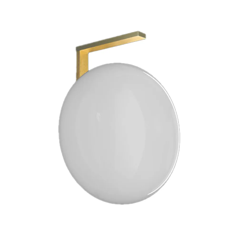 Alba 194 vägglampa, opal, mässing Oluce