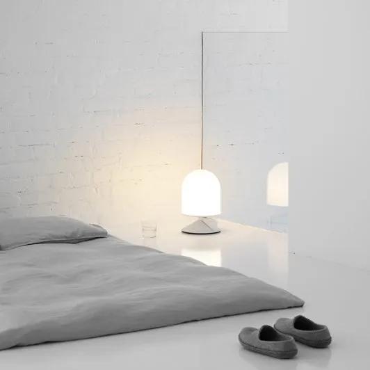 Vinge bordslampa, Vit Örsjö Belysning