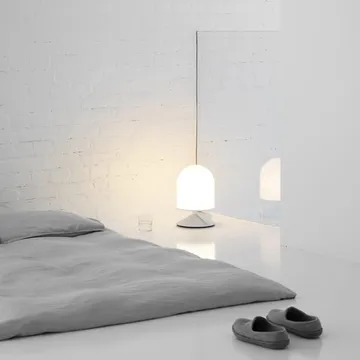 Vinge bordslampa - Vit - Örsjö Belysning