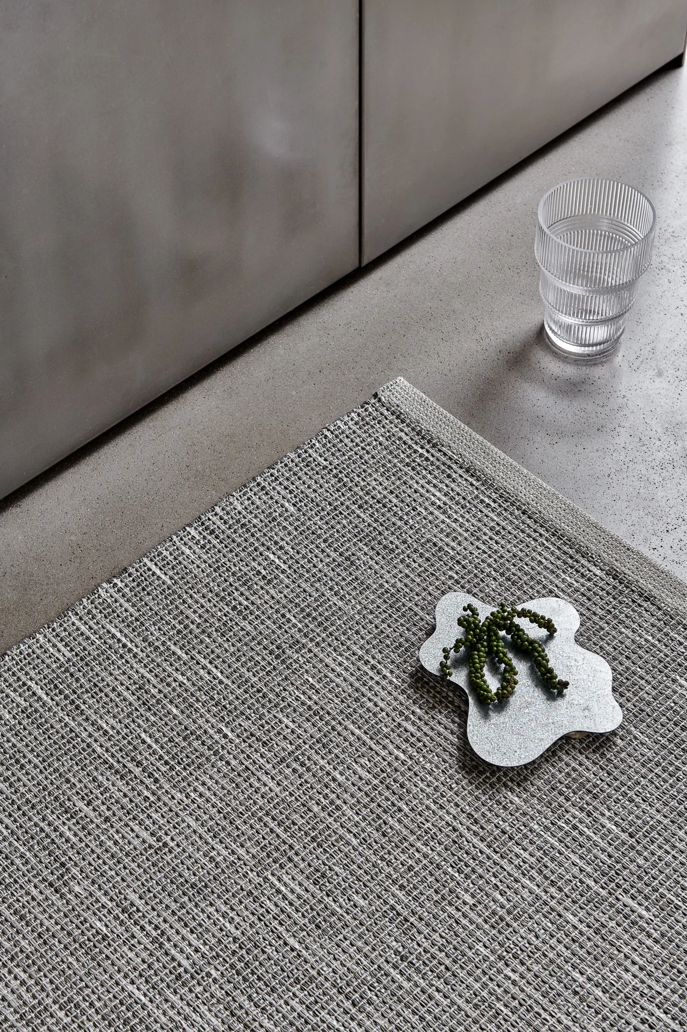 Emm Metallic matta, Sage-linen, 70x300 cm Pappelina
