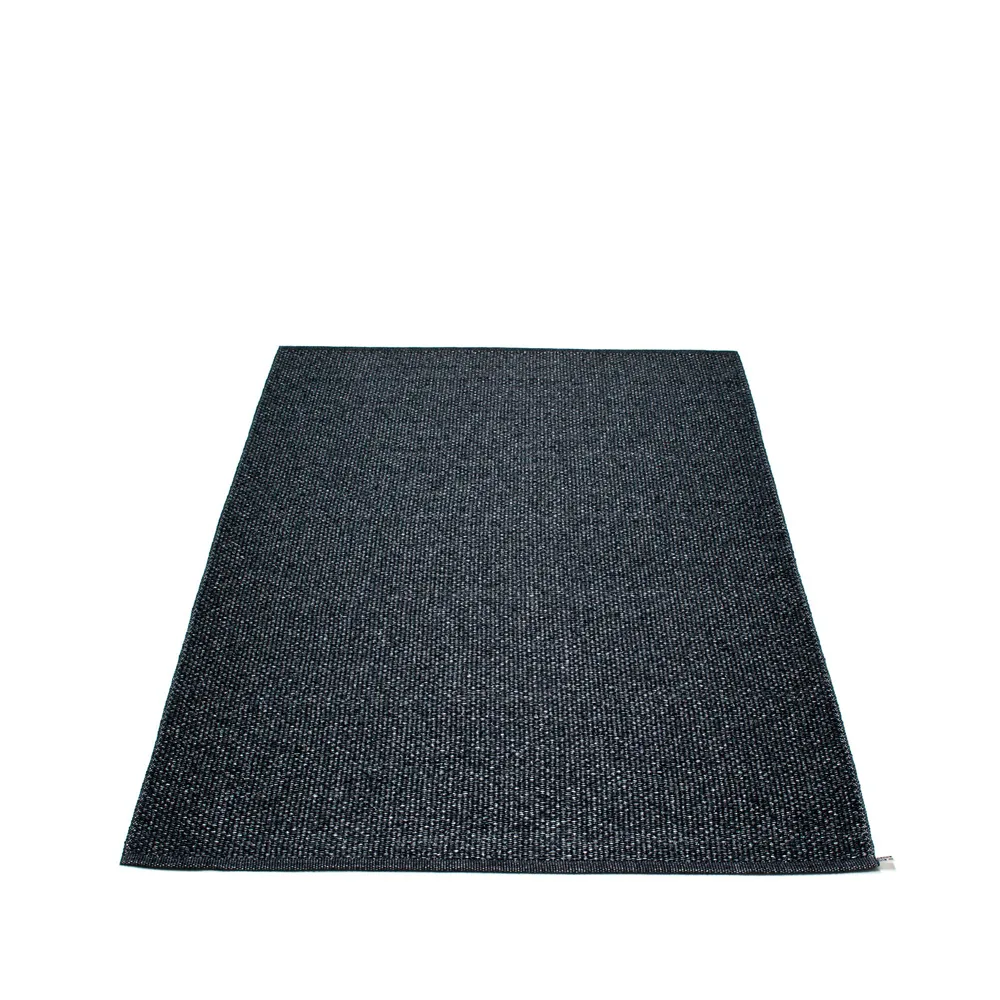 Svea matta black metallic/black, 140x220 cm Pappelina